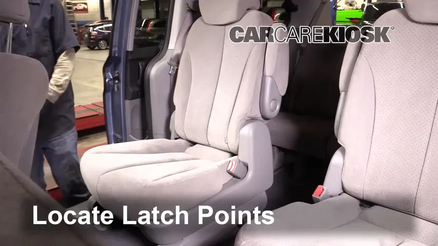 2008 Hyundai Entourage GLS 3.8L V6 Car Seats